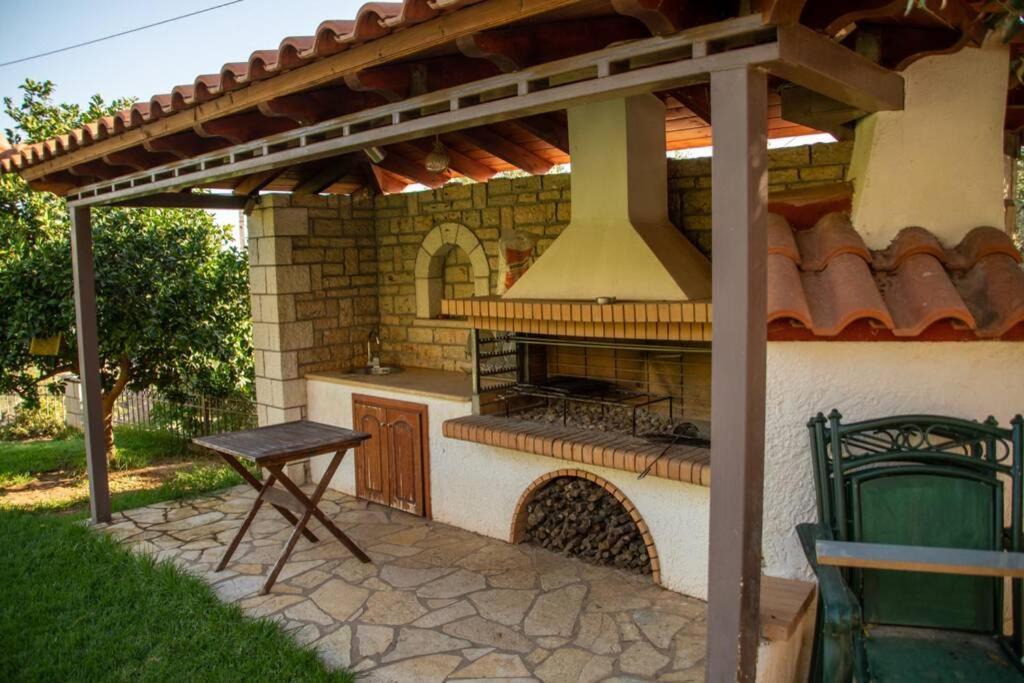Akrivi'S House In Kalamata Exterior photo